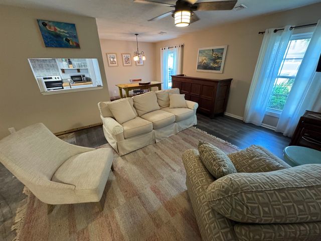 301 Stratford Pl., Murrells Inlet, SC 29576
