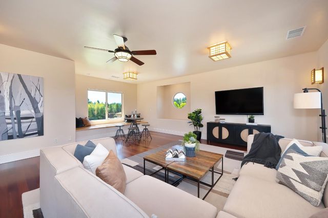 5037 Milton Ranch Rd, Shingle Springs, CA 95682