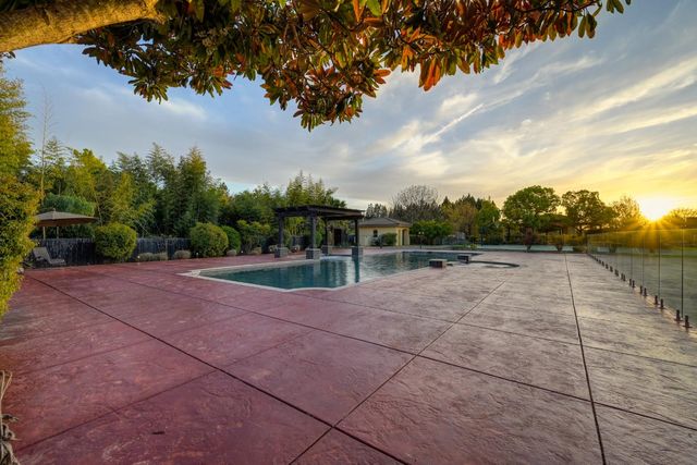 5037 Milton Ranch Rd, Shingle Springs, CA 95682