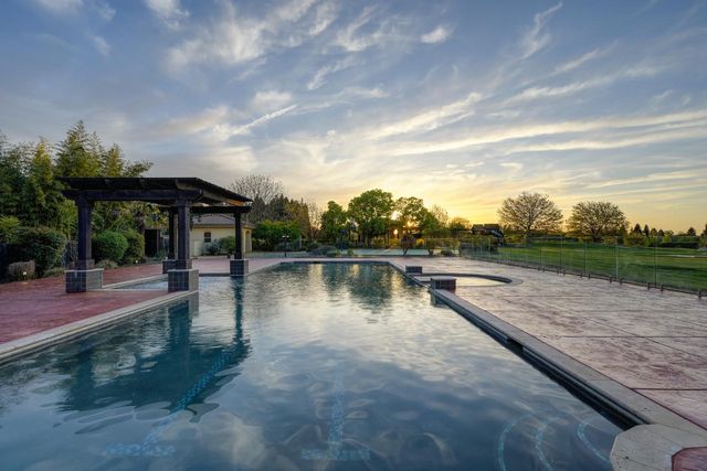 5037 Milton Ranch Rd, Shingle Springs, CA 95682