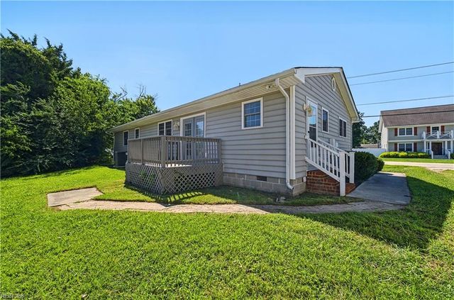 2 Butler Farm RD, Hampton, VA 23666