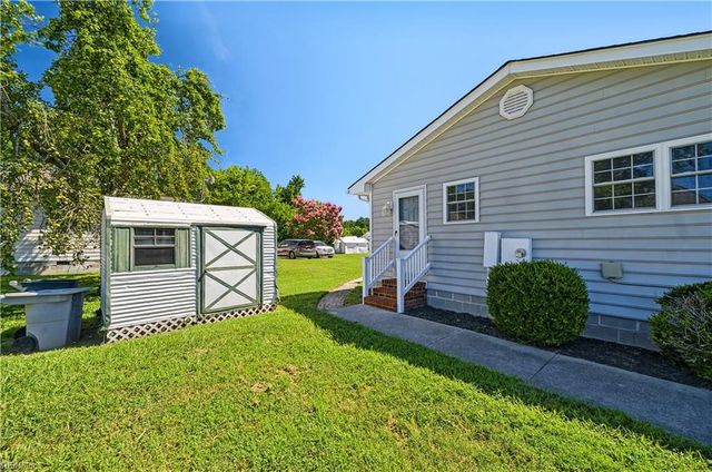 2 Butler Farm RD, Hampton, VA 23666