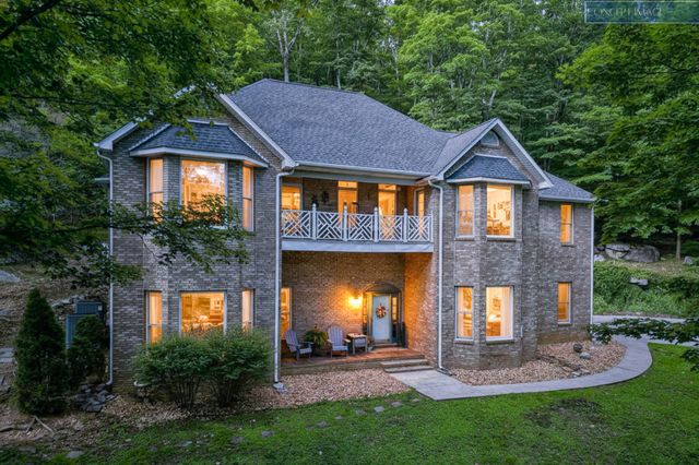 1650 N Plantation Dr, Cookeville, TN 38506