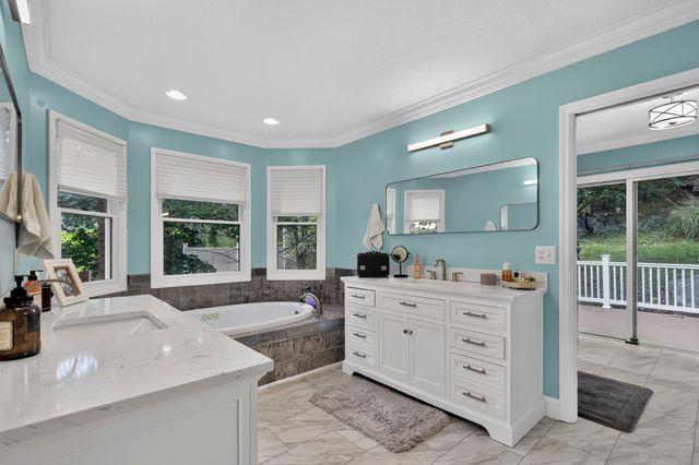 1650 N Plantation Dr, Cookeville, TN 38506