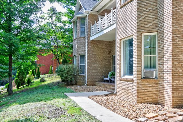 1650 N Plantation Dr, Cookeville, TN 38506