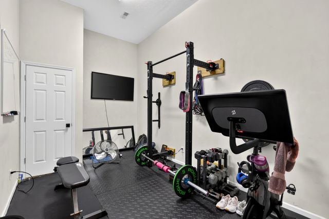 1650 N Plantation Dr, Cookeville, TN 38506
