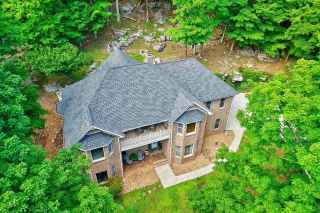 1650 N Plantation Dr, Cookeville, TN 38506