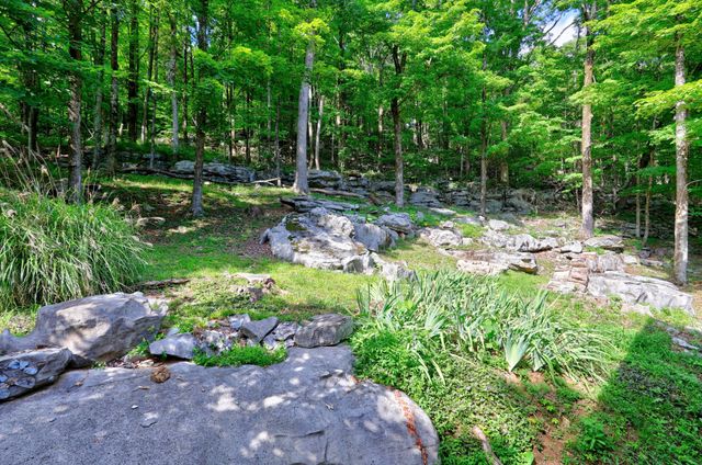 1650 N Plantation Dr, Cookeville, TN 38506