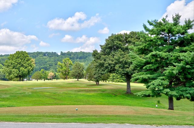 1650 N Plantation Dr, Cookeville, TN 38506