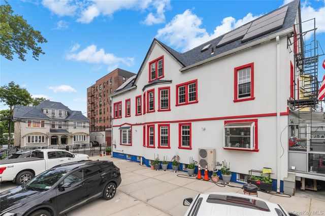 8713 135th Street 3, Kew Gardens, NY 11418