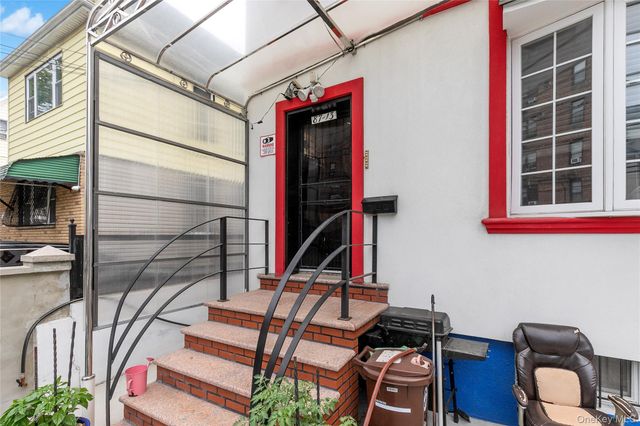 8713 135th Street 3, Kew Gardens, NY 11418