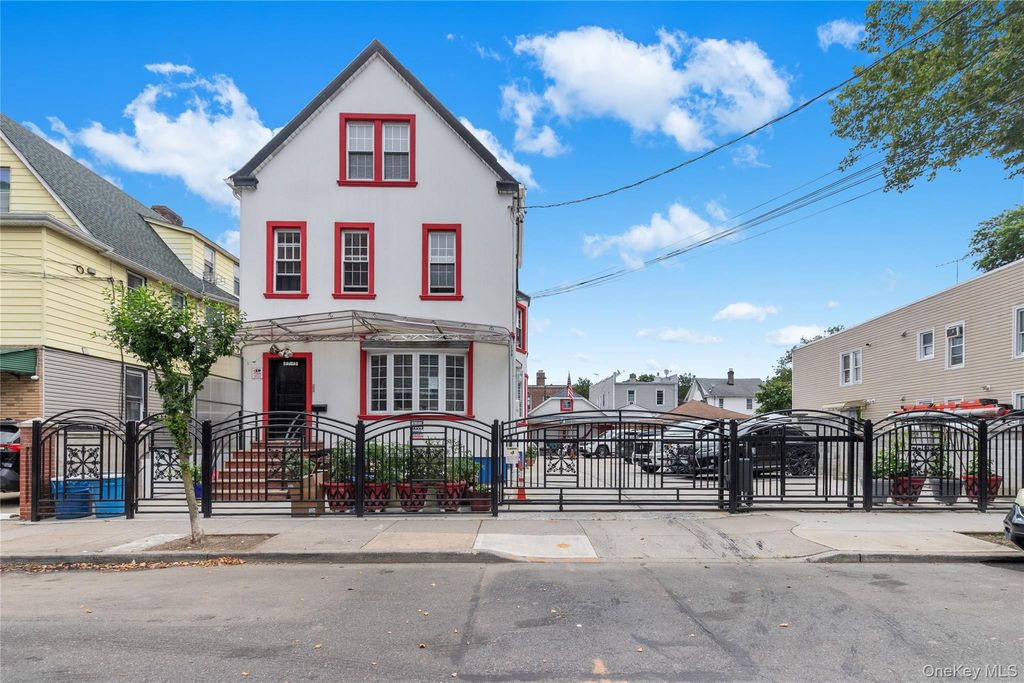 8713 135th Street 3, Kew Gardens, NY 11418