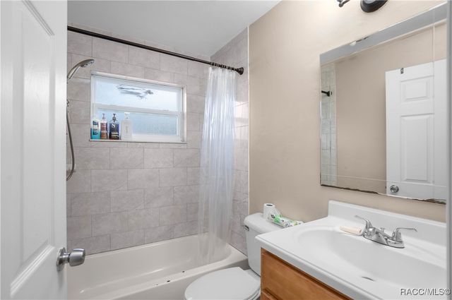 77 Regina Boulevard, Beverly Hills, FL 34465