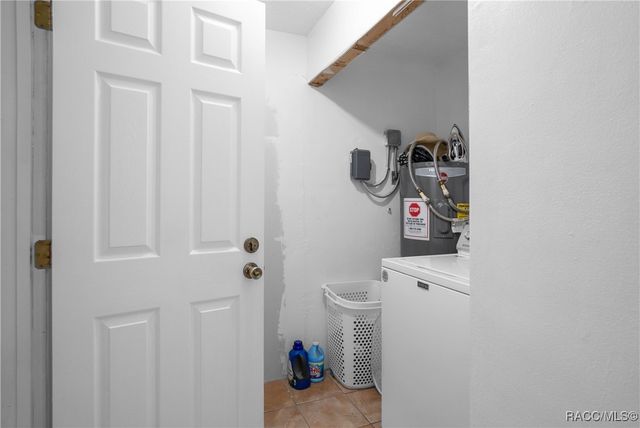 77 Regina Boulevard, Beverly Hills, FL 34465