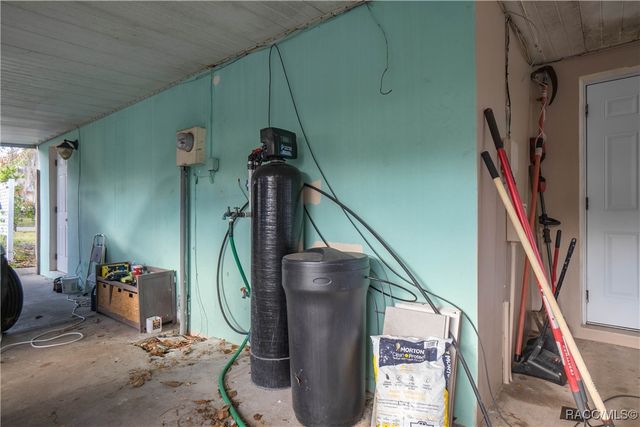 77 Regina Boulevard, Beverly Hills, FL 34465