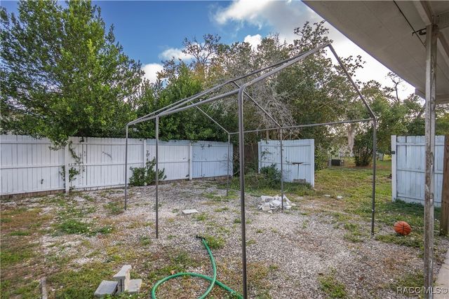 77 Regina Boulevard, Beverly Hills, FL 34465