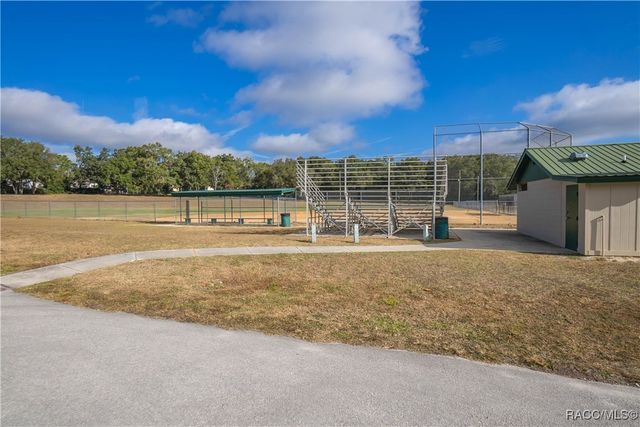 77 Regina Boulevard, Beverly Hills, FL 34465