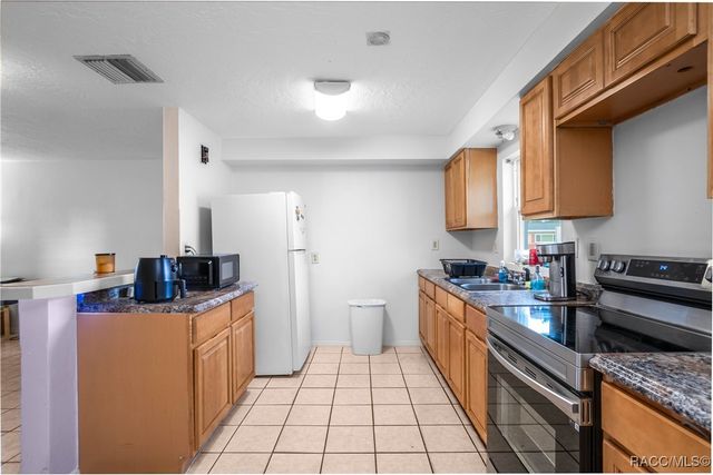 77 Regina Boulevard, Beverly Hills, FL 34465