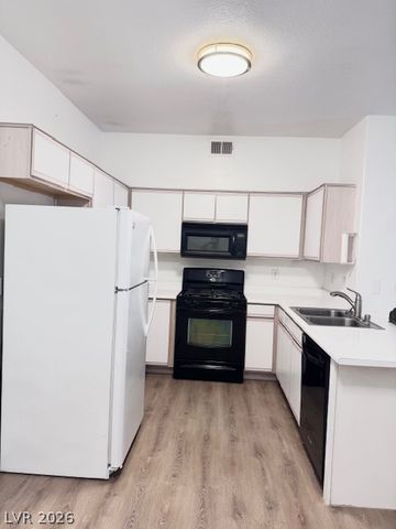 5751 East Hacienda Avenue 243, Las Vegas, NV 89122