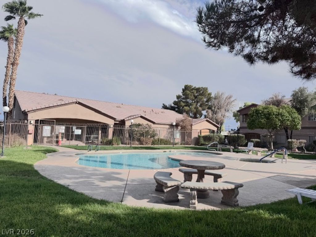 5751 East Hacienda Avenue 243, Las Vegas, NV 89122