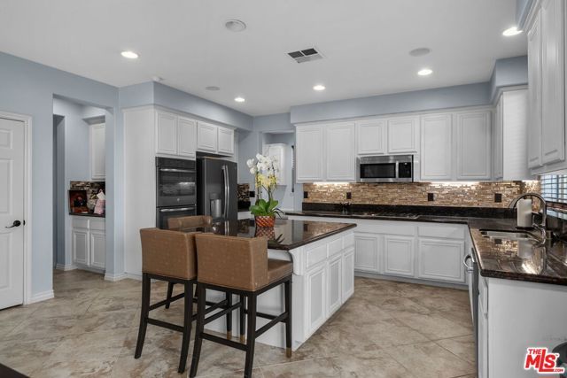 18080 Tanzanite Road, San Bernardino, CA 92407