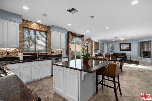 18080 Tanzanite Road, San Bernardino, CA 92407