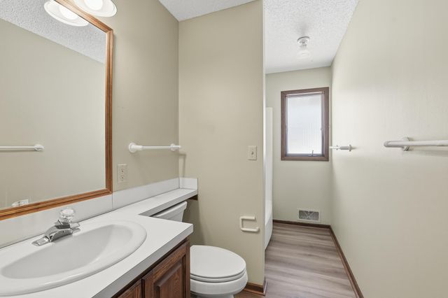 9193 Harkness Avenue S, Cottage Grove, MN 55016