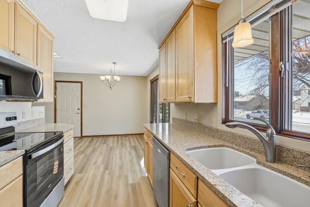 9193 Harkness Avenue S, Cottage Grove, MN 55016