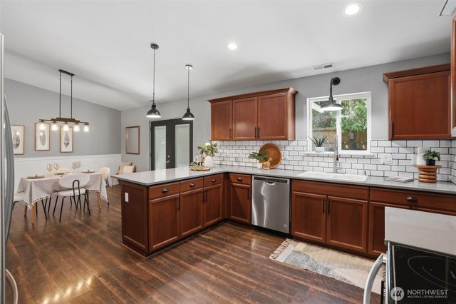 86 Rainier Lane, Port Ludlow, WA 98365