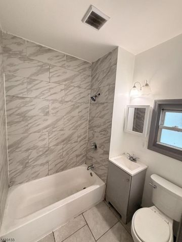 133 Mallory Ave, Jersey City, NJ 07304