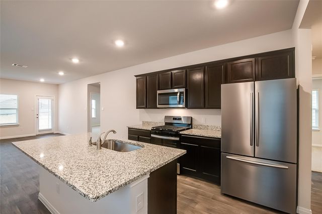 490 Evergreen Sumac LOOP, Kyle, TX 78640