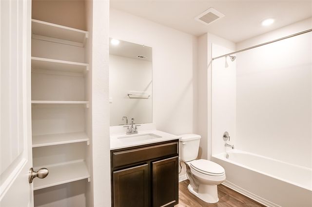 490 Evergreen Sumac LOOP, Kyle, TX 78640