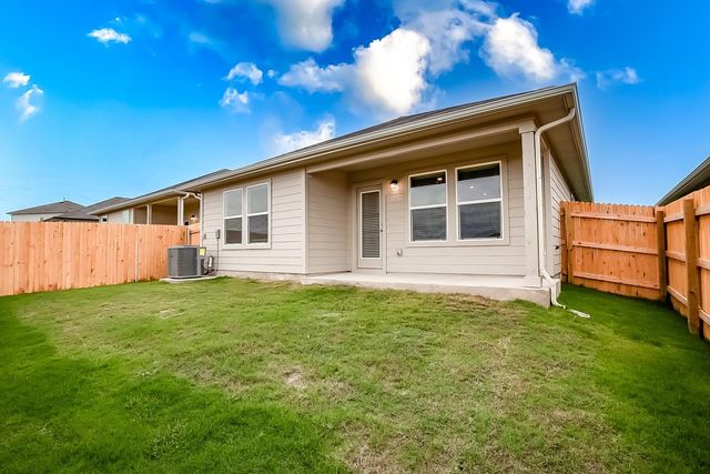 490 Evergreen Sumac LOOP, Kyle, TX 78640