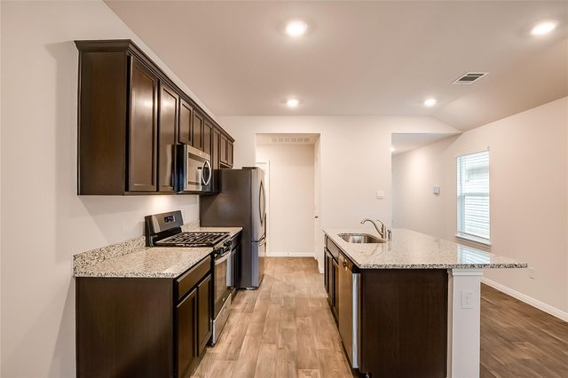 490 Evergreen Sumac LOOP, Kyle, TX 78640