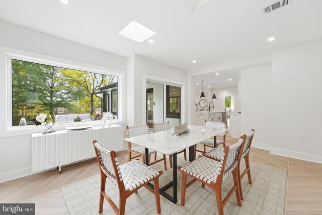 5213 ACACIA AVE, Bethesda, MD 20814