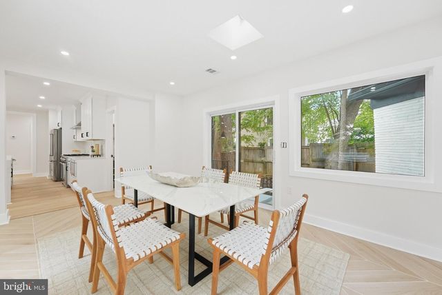 5213 ACACIA AVE, Bethesda, MD 20814