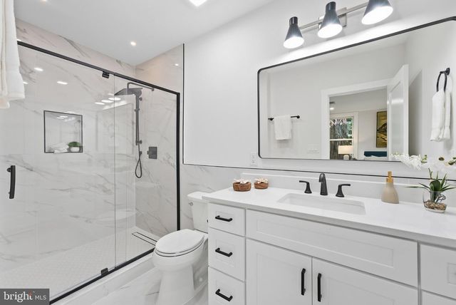5213 ACACIA AVE, Bethesda, MD 20814