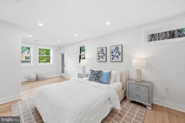 5213 ACACIA AVE, Bethesda, MD 20814