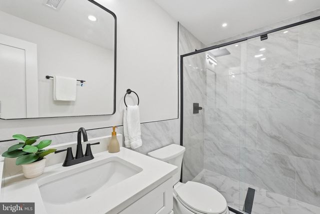 5213 ACACIA AVE, Bethesda, MD 20814