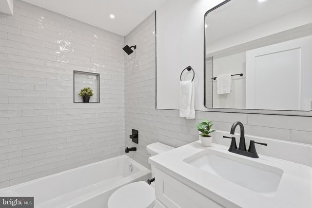 5213 ACACIA AVE, Bethesda, MD 20814
