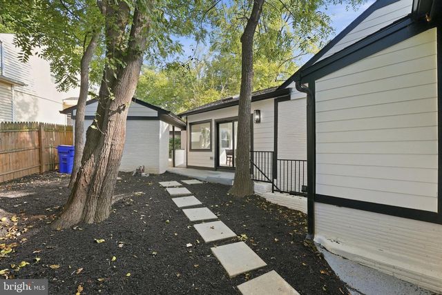 5213 ACACIA AVE, Bethesda, MD 20814