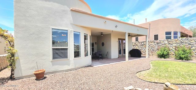 1980 Calle De Fuerte, Las Cruces, NM 88011
