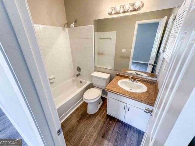 3575 Kennesaw Station Drive NW, Kennesaw, GA 30144