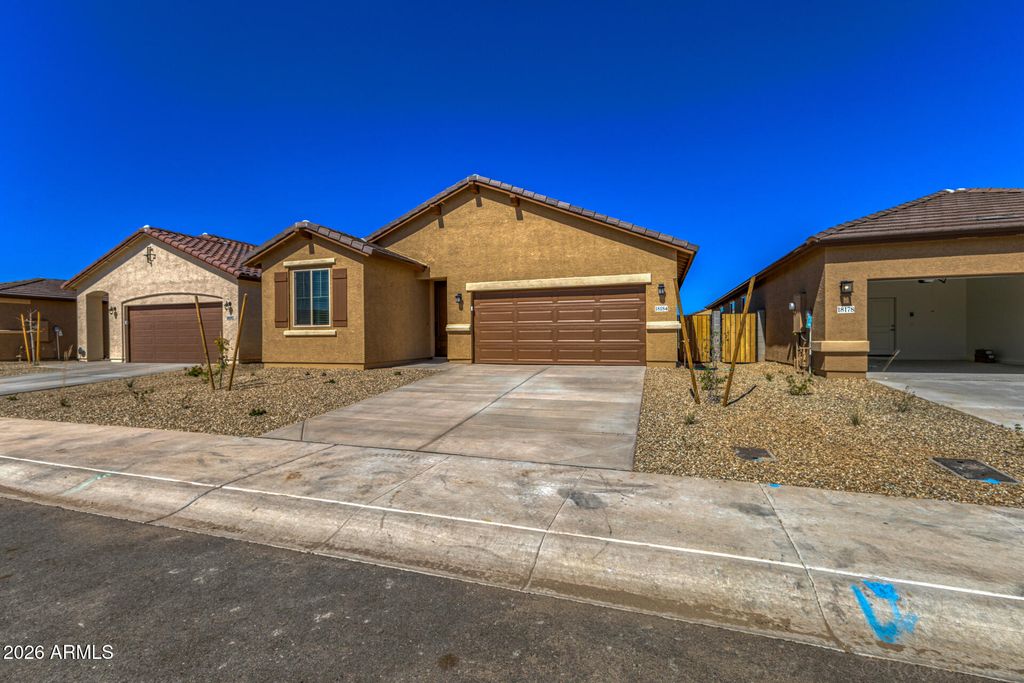 18230 W AVENIDA DEL SOL Drive, Surprise, AZ 85387 — photo 4