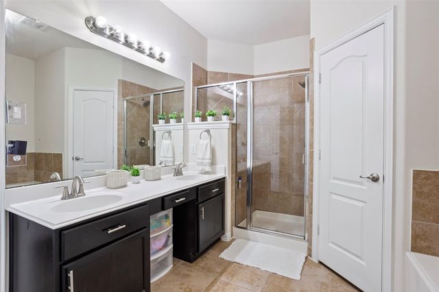 223 Harbor Bend Lane, Dickinson, TX 77539