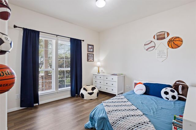 223 Harbor Bend Lane, Dickinson, TX 77539