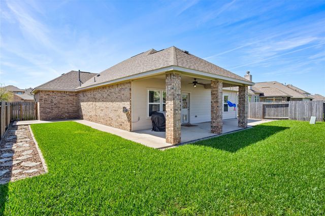 223 Harbor Bend Lane, Dickinson, TX 77539