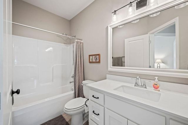 716 E 110th Terrace, Kansas City, MO 64131