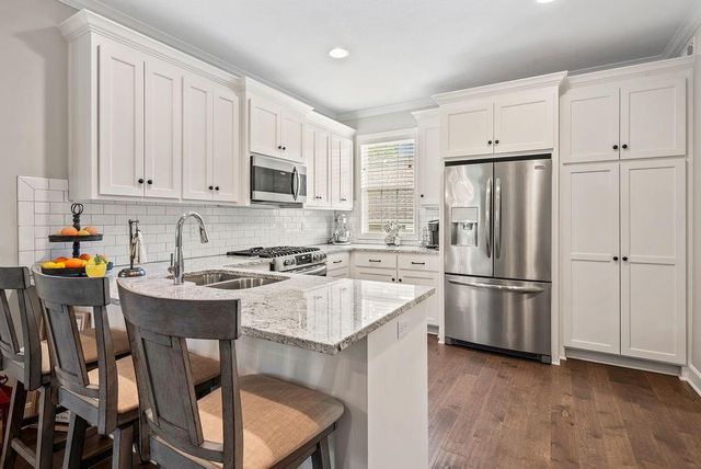 716 E 110th Terrace, Kansas City, MO 64131