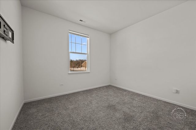 218 Sussex Court, North Aurora, IL 60542